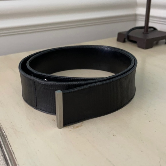 Gucci Authentic Leather Belt - Picture 1 of 5